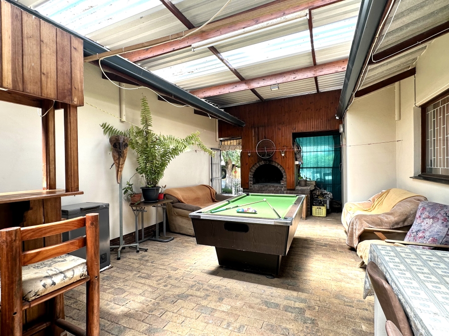 4 Bedroom Property for Sale in Panorama Western Cape